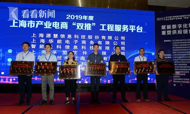 在开设一家商贸有限公司时，明确的经营范围对于公司的运营至关重要。本文将通过对比的方式，详细介绍商贸公司常见的经营范围，并探讨其优劣。