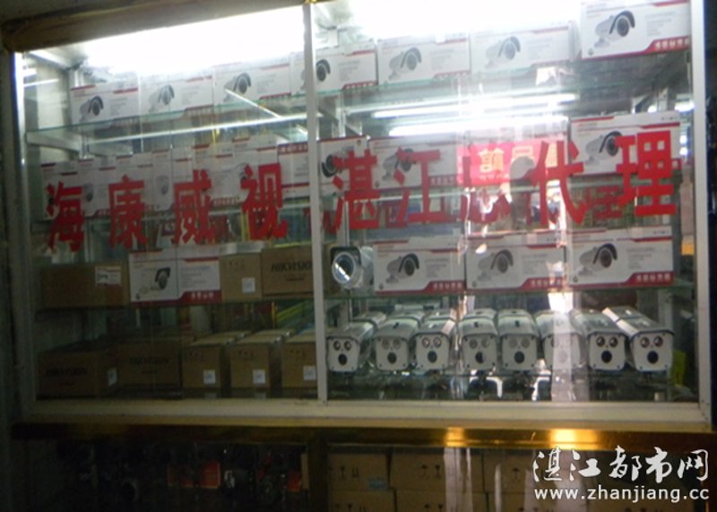 电子商务，不仅是一门学问，更是一种实践。那么，电子商务究竟是学些什么的？毕业之后又能做哪些工作呢？